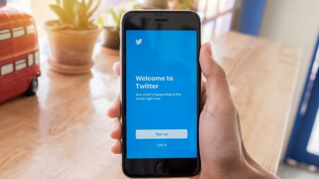Twitter Siapkan Fitur Baru Untuk Sembunyikan Tweet Lama