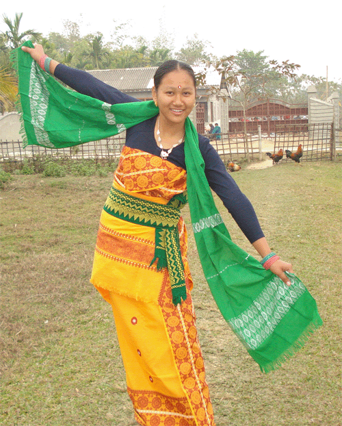 holly willoughby pink dress