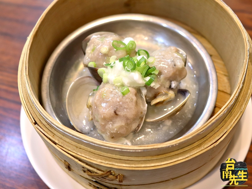 台南港式料理/只賣晚餐到宵夜時段/嚴選食材現點現做/自製備料不用半成品/傳承香港師傅手藝/飯店茶餐廳等級菜色/平價消費物超所值