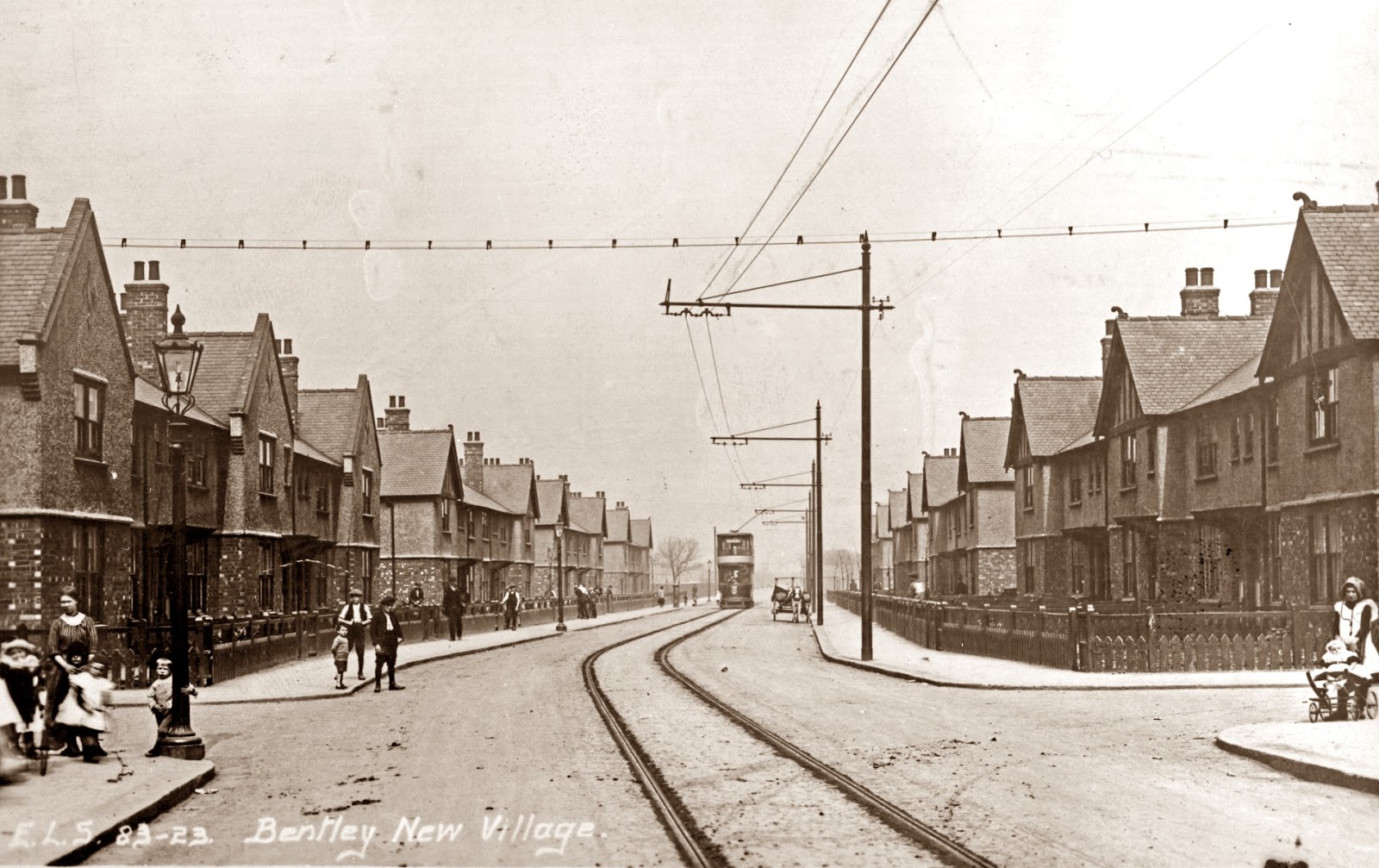 Bentley Village, A History Old Photo Gallery