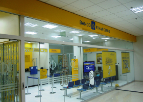 Operaciones en las agencias del Banco Financiero