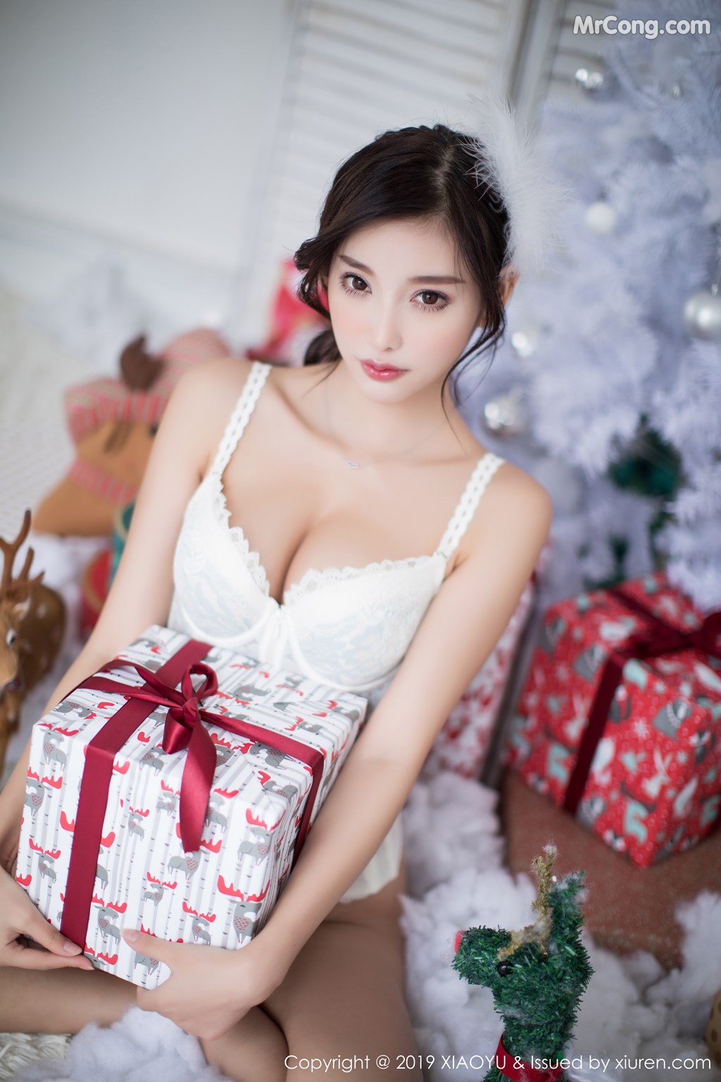 XiaoYu Vol. 5959: Yang Chen Chen (杨晨晨 sugar) (46 pictures)