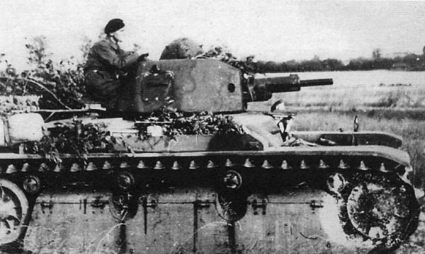 Catainium's Tanks: Renault R40/AMX R40 Light Tank