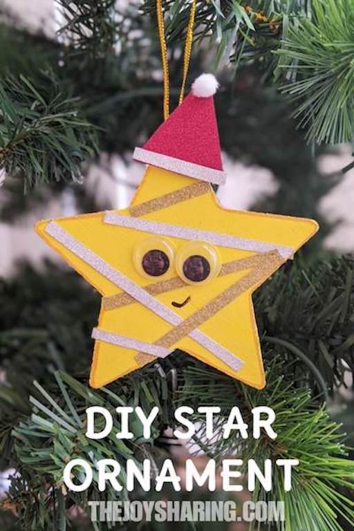 DIY Star Christmas Ornament #thejoyofsharing #christmascrafts #diychristmasdecor #christmasornaments #kidscrafts Step-by-step instructions to make star ornament with kids. Simple Christmas activity for toddlers.