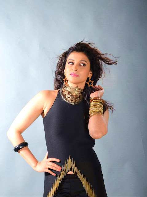 Mannara Chopra Hot Photos From Photo Shoot Actress Trend Mannara Chopra Hot Photos From Photo Shoot Actress Trend