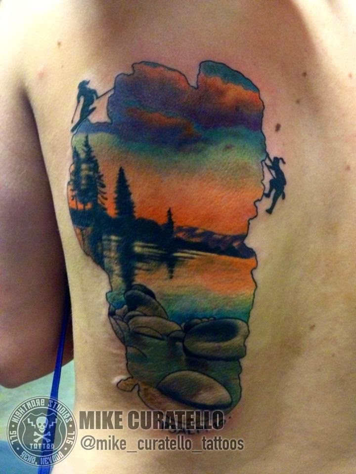 Tatuaje con excursionista