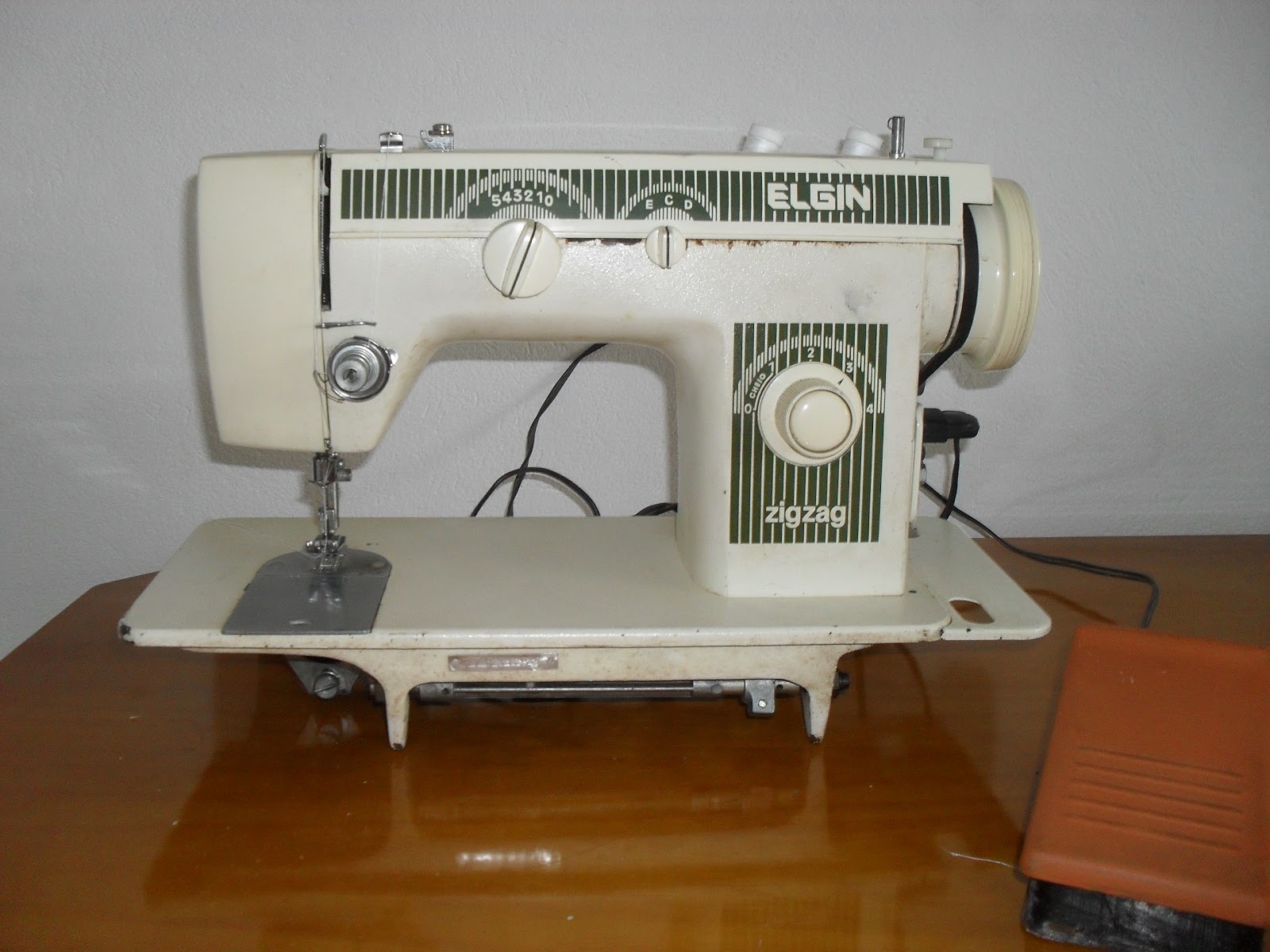 Manual Elgin Zig Zag M25