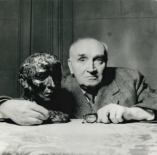 Paul Claudel et Camille Claudel (buste) Buste de Camille Claudel aux cheveux courts / Paul Claudel