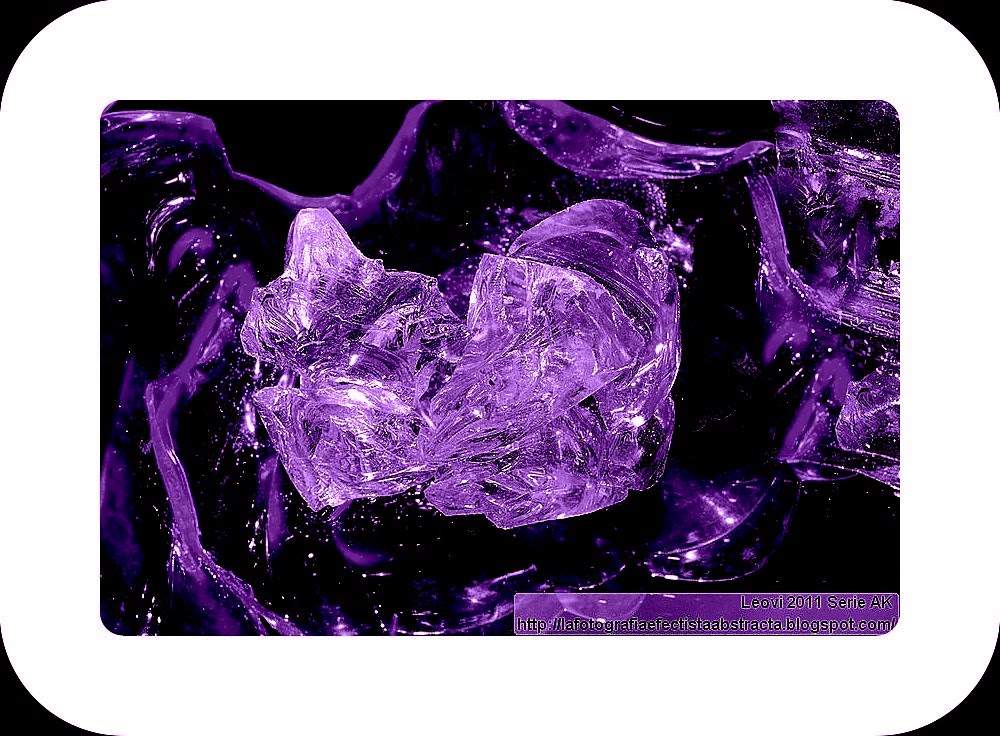 Foto Abstracta 3087 Suspiros de una flor nocturna - Sighs of a night flower Foto Abstracta 3087 Suspiros de una flor nocturna - Sighs of a night flower