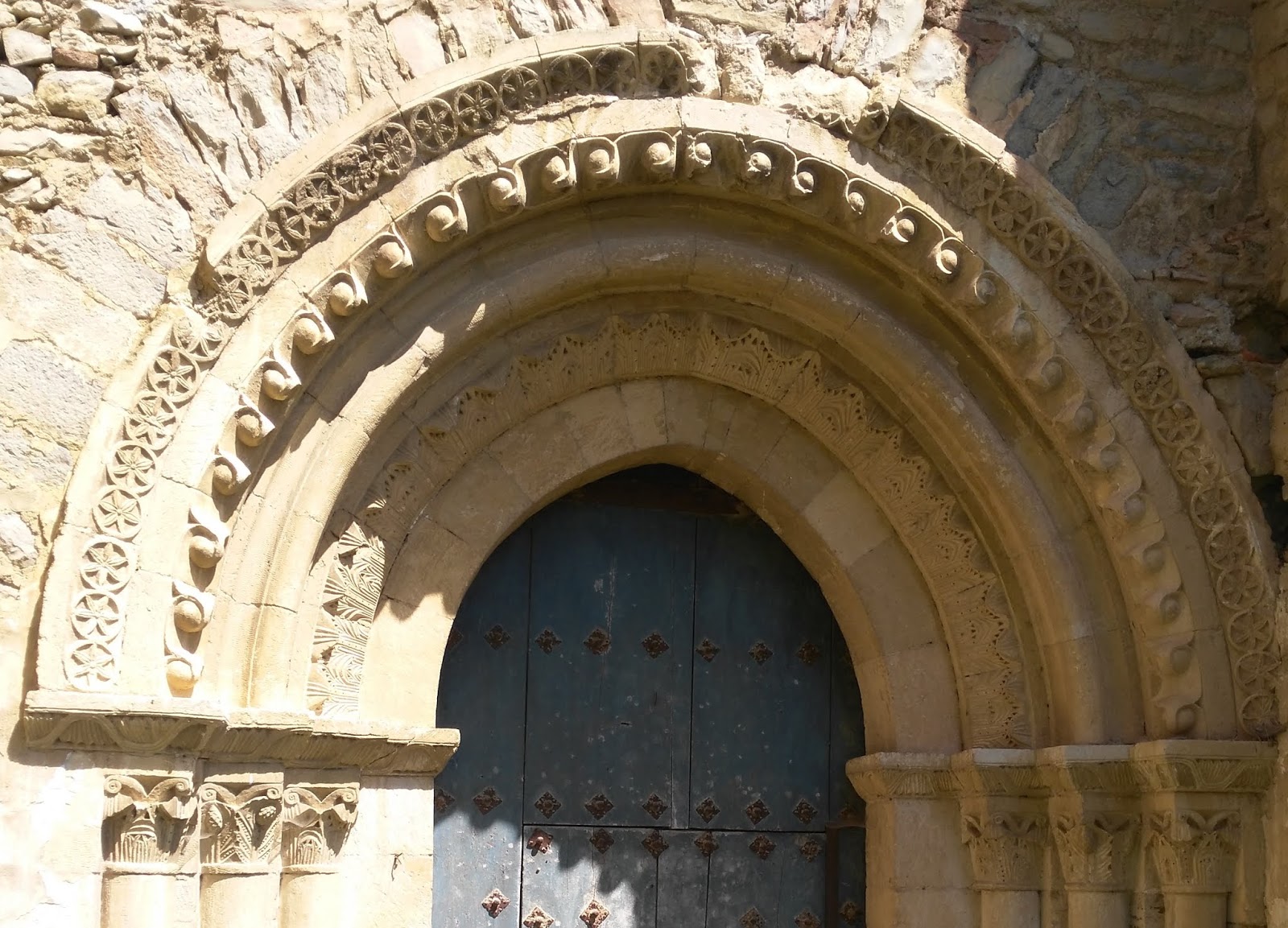 EL DIABLILLO IGLESIA DE LA NATIVIDAD DE GAMARRA MENOR