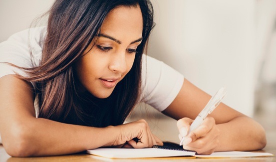 Langkah dan Cara Menulis Karangan yang Benar  Materi Belajar