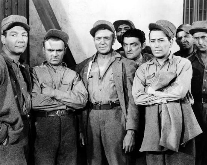 The Urban Politico: Movie Reviews: Each Dawn I Die