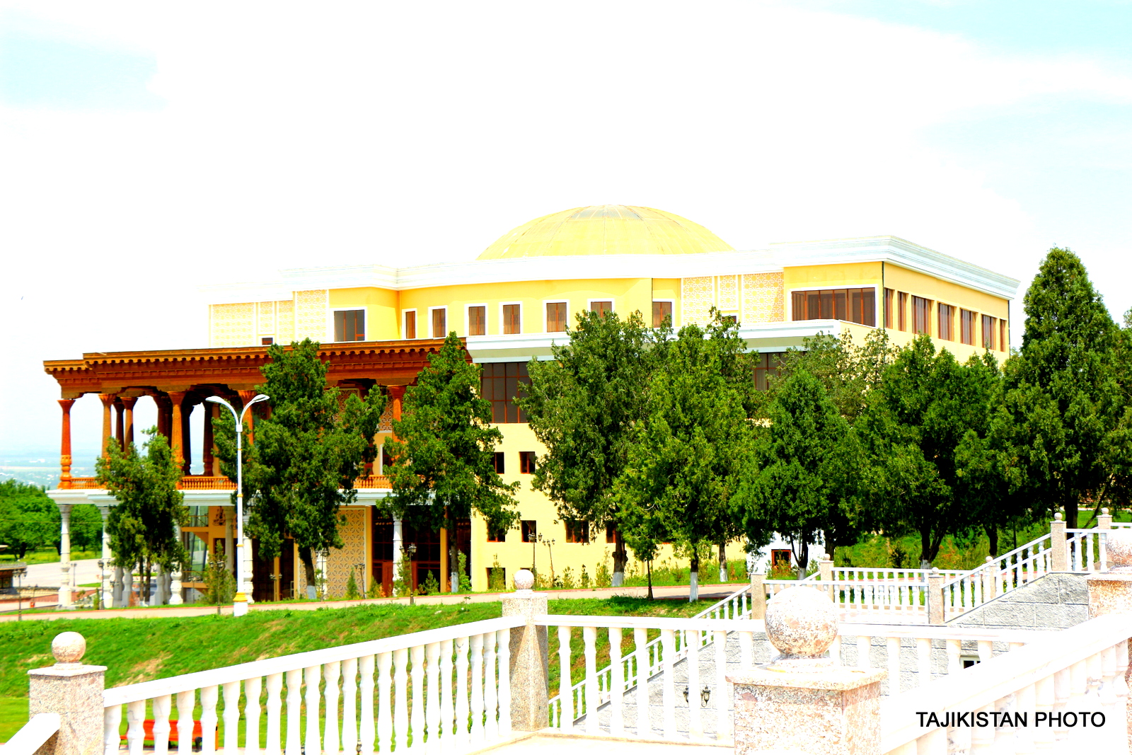 дом таджикистан худжанд. Deluxe гостиница худжанд. город худжанд таджикистан. отель шохканд в худжанде. парк канибадам 2022.