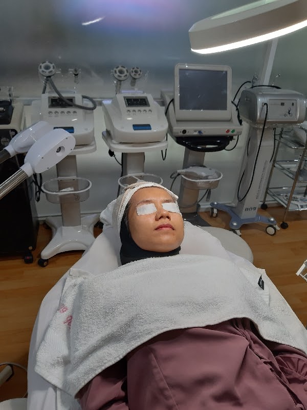 Review Perawatan Wajah di Eterna Derma Beauty Clinic Dian Restu