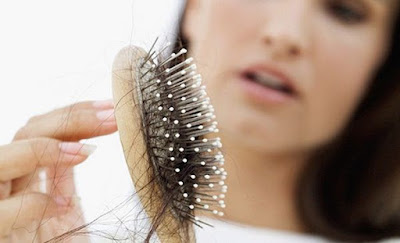 Rambut Sering Rontok? Baca Tips Ini Untuk Mengatasinya