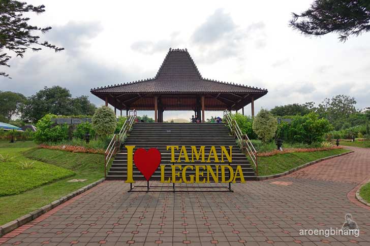 taman legenda keong emas tmii jakarta