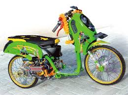 100+1 GAYA MODIFIKASI MOTOR SCOOPY