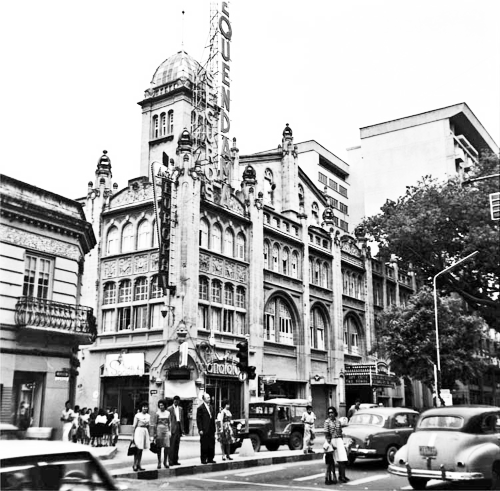 Retazos de la vida UN ADIOS AL TEATRO JUNÍN