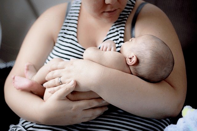 Cara Mengatasi Bayi Bingung Putting