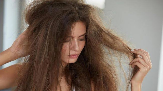 Cara Mengatasi Rambut Kering dan Mengembang