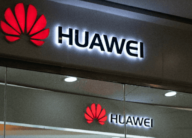 يقول مؤسس Huawei Ren  انه يعتبر العملاق التكنولوجي في كوبر نموذجا لحماية الخصوصية