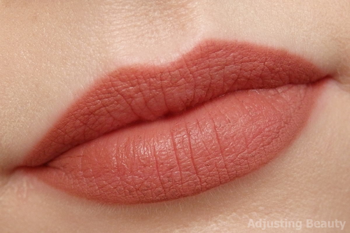 Review Avon Ultra Glimmerstick Lip Liners Adjusting Beauty