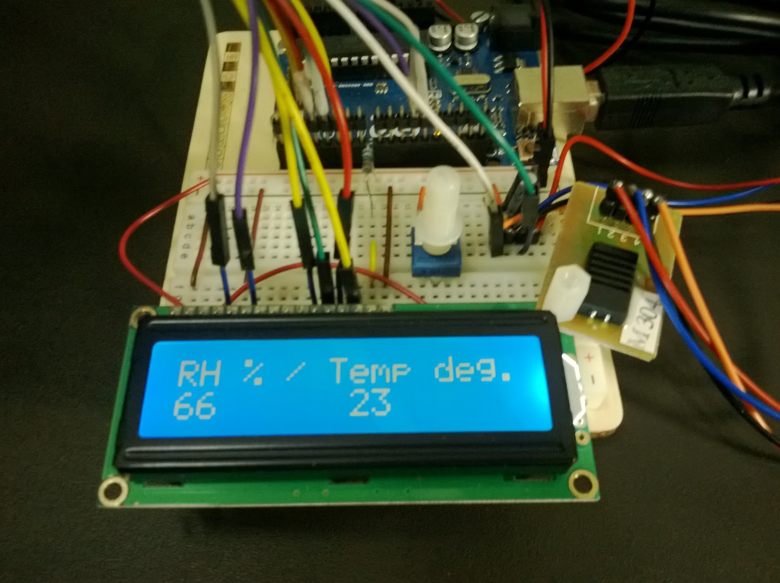 RealityVirtualization_ RtoV Arduino RH/ Temp sensor with LCD display