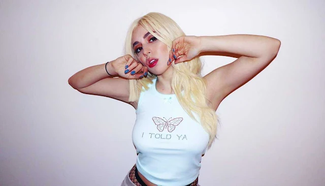 Ava Max Photos