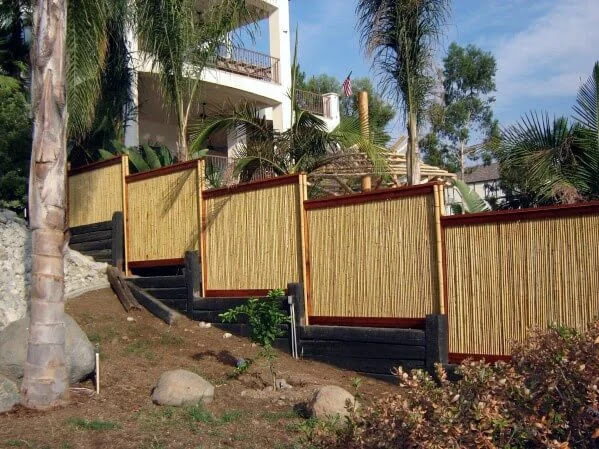Model Pagar Rumah Minimalis dari Bambu Model Pagar Rumah Minimalis dari Bambu