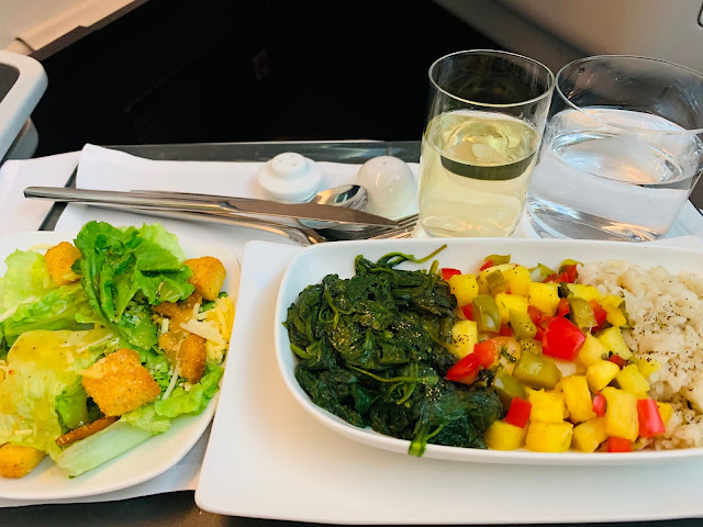 Review: Avianca AV89 Business Class Boeing 787-8 Dreamliner Los Angeles (LAX) to Bogota (BOG)