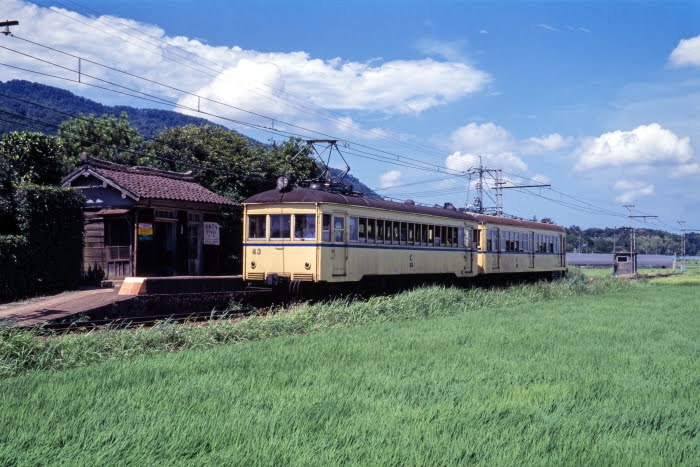 鉄路の向こう 地方私鉄彷徨の記 築地松と古典電車 その１