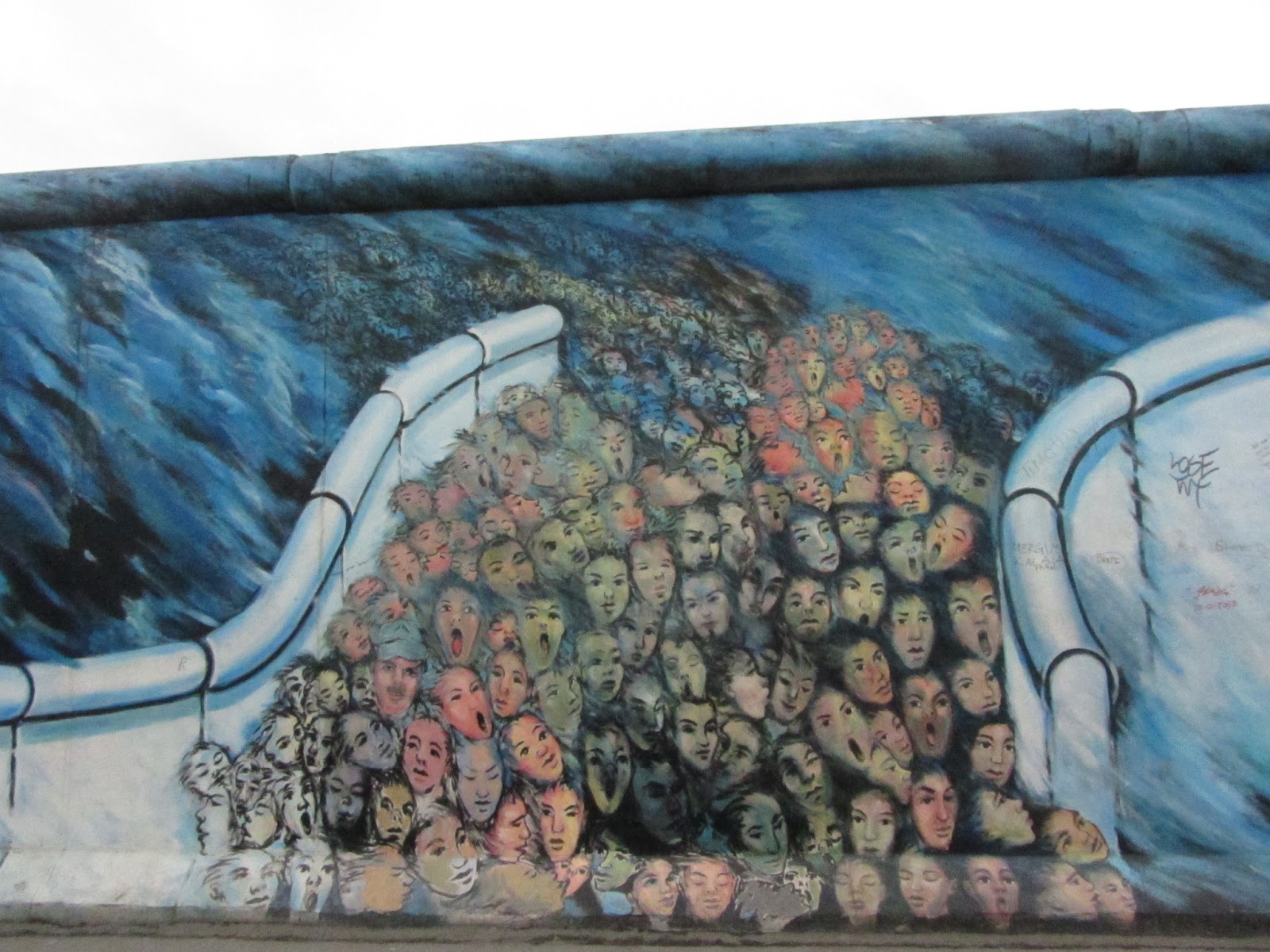 Here, there, sand everywhere: Artwork along the Berlin Wall