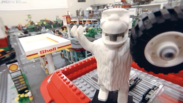 170424a Lego Shell Gas Station Walkthrough B