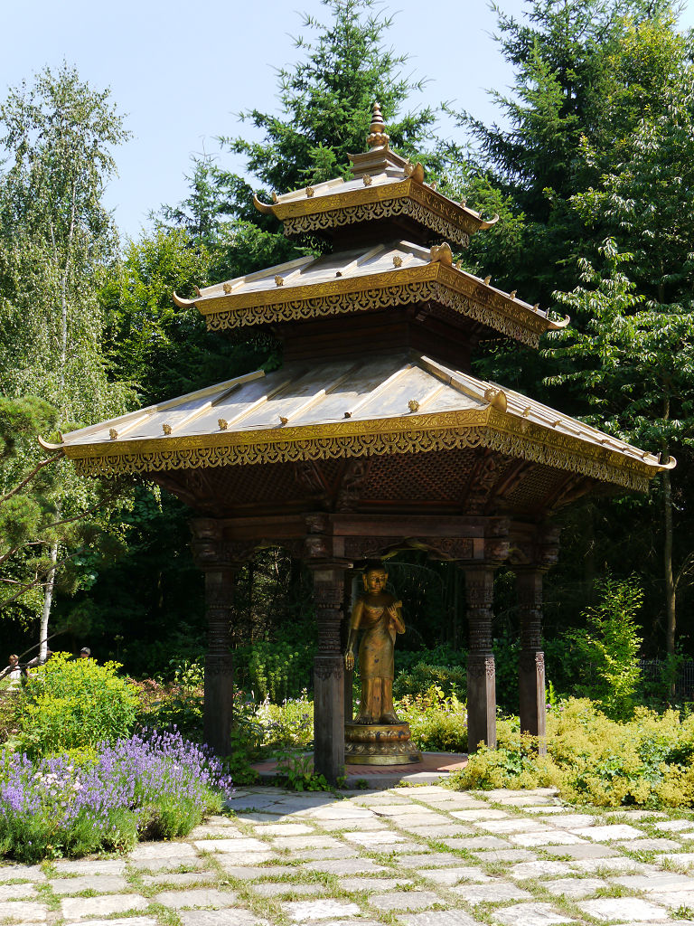 GartenImpressionen NEPALHIMALAYAPAVILLON IN WIESENT