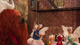 Elmo, Rosita, Gina, Snuffy, Zoe, Alan, Sesame Street Episode 4321 Lifting Snuffy season 43