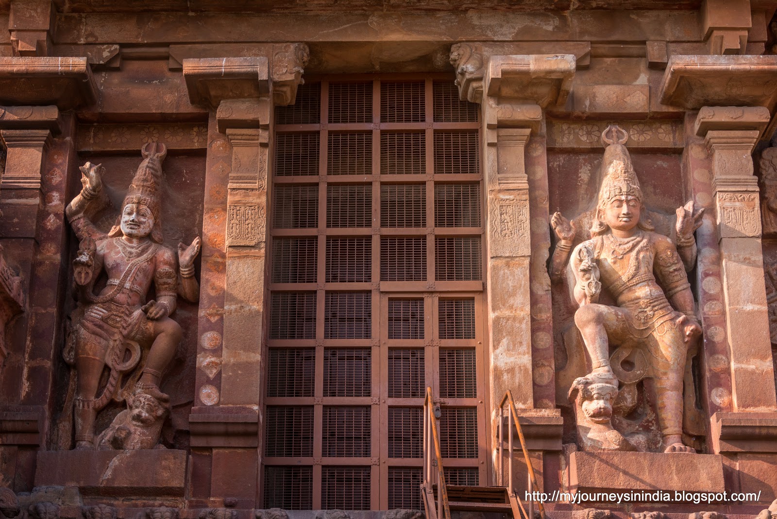 Thanjavur Brihadeeswarar Temple Dwarapalaka