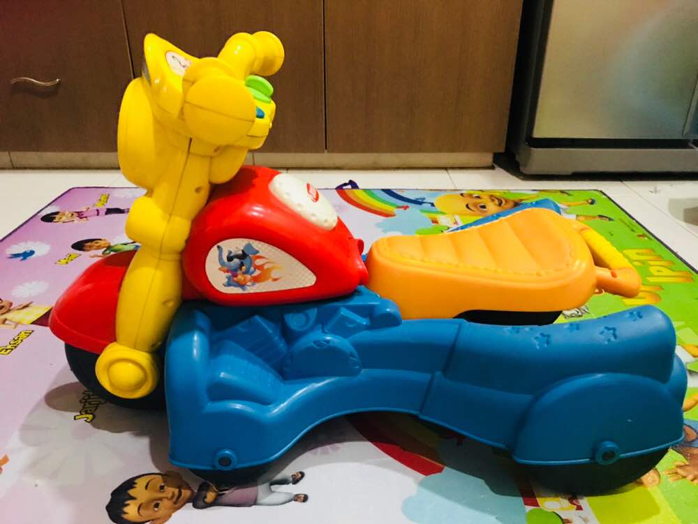 MYBUNDLETOYS2: PLAYSKOOL 2IN1 Walk n Roll Rider