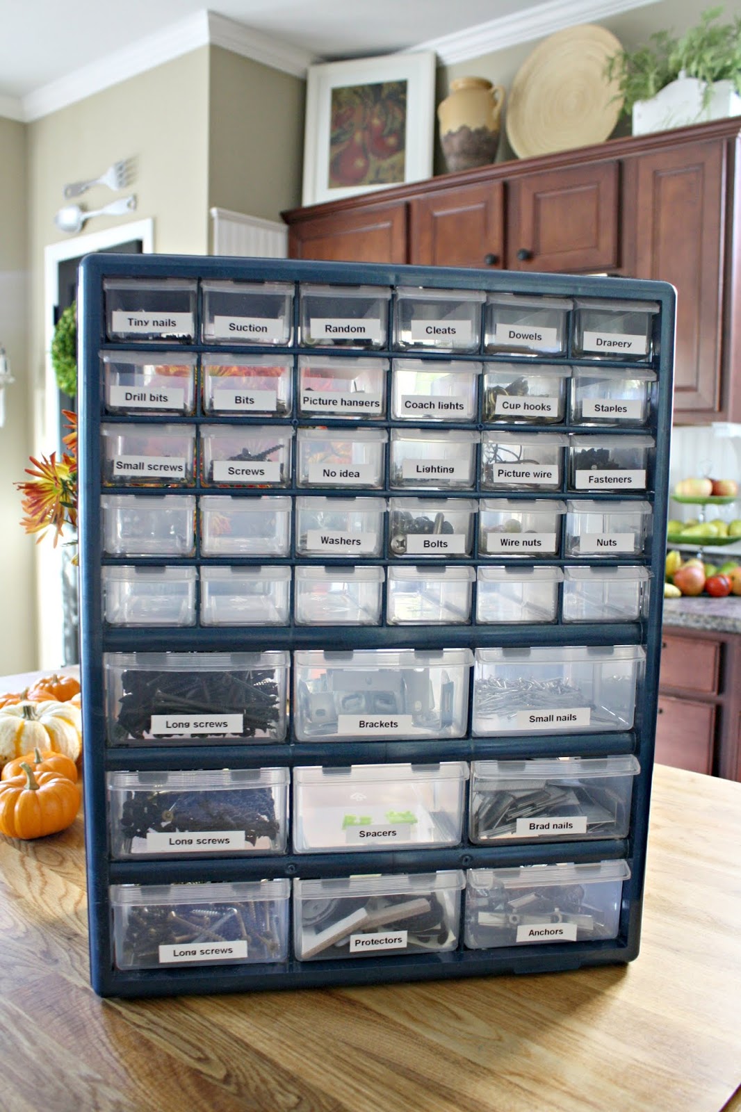 How I Organize and Store My Home Decor Items, Thrifty Decor Chick