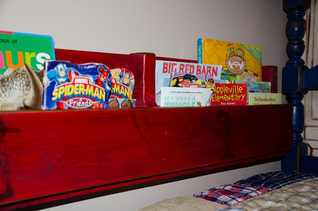 Pallet book shelf - pinterest PASS