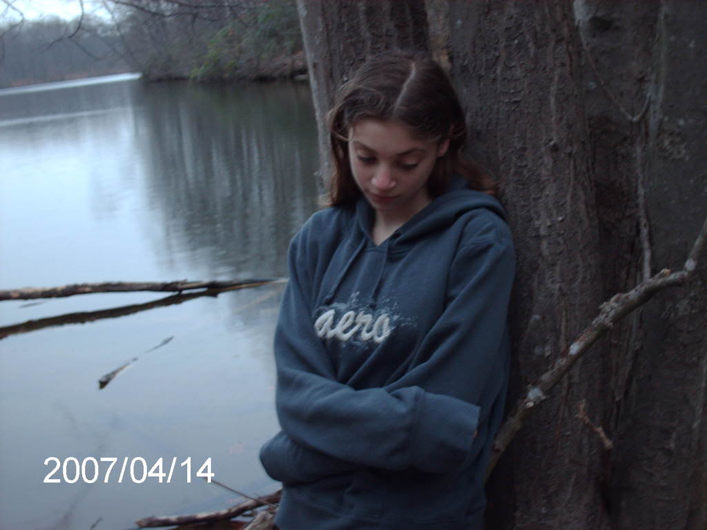 free desktop wallpapers Sad emo girl wallpaper