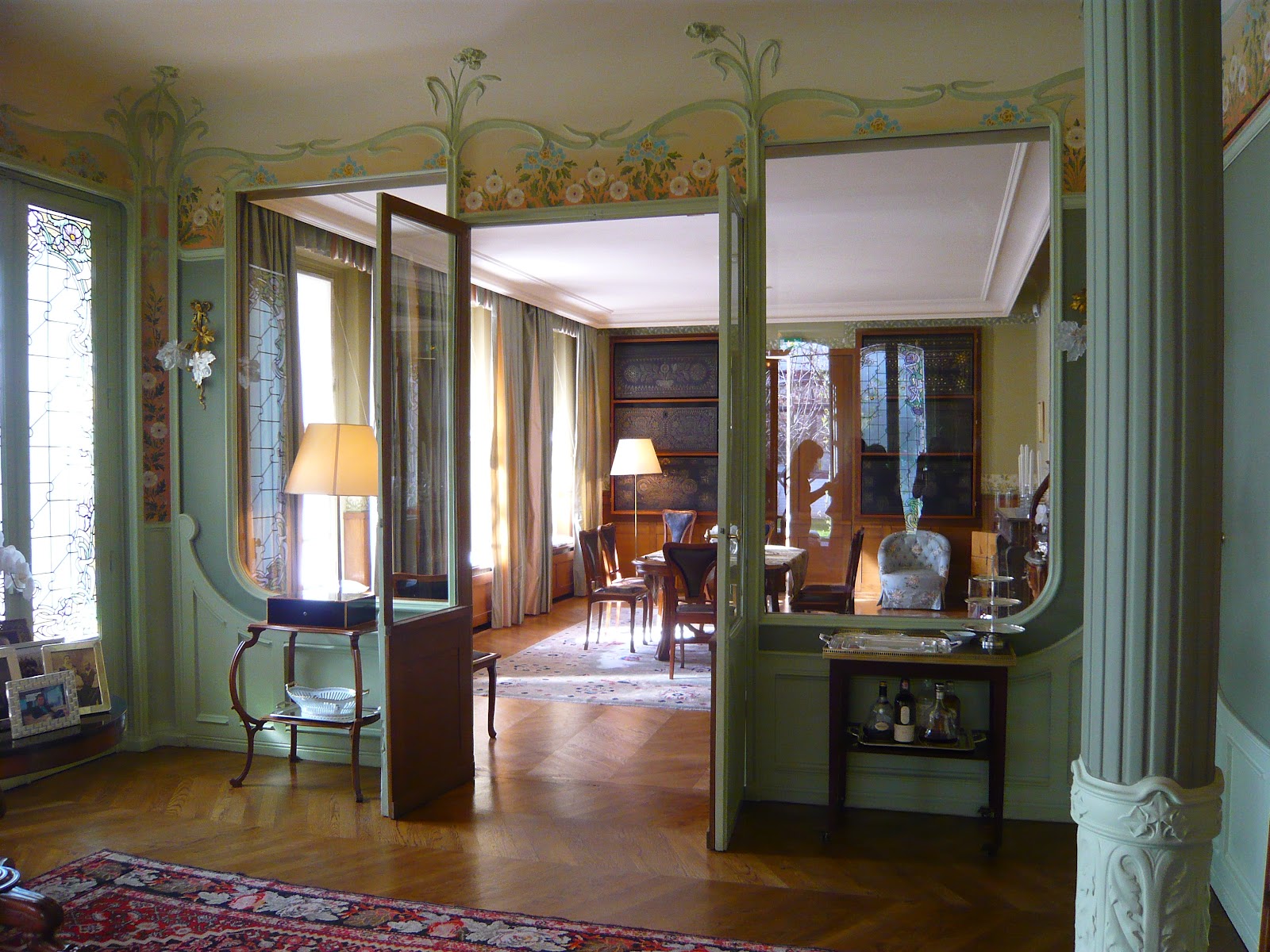 La maison de famille de Louis Vuitton à Asnières, c'est un voyage dans le  temps - Le Parisien