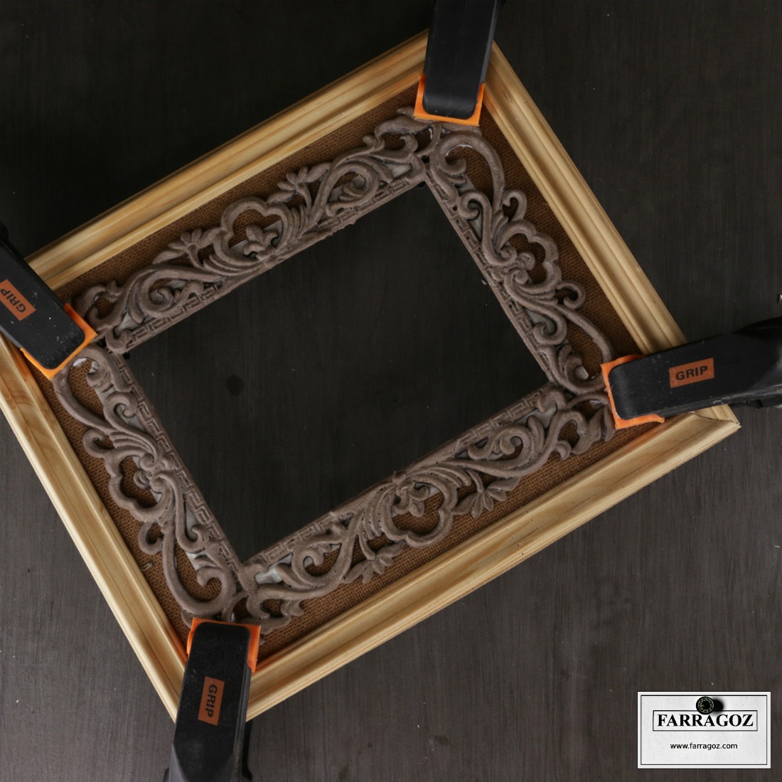 FARRAGOZ How to paint a new plastic frame to look like an authentic