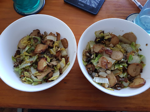 Two Bowls of Veggie Stir-Fry