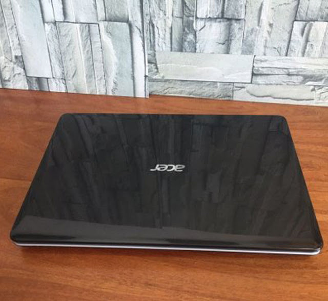 Laptop Acer E1 571 I3 2350M , Ram 4G HDD 320G đẹp