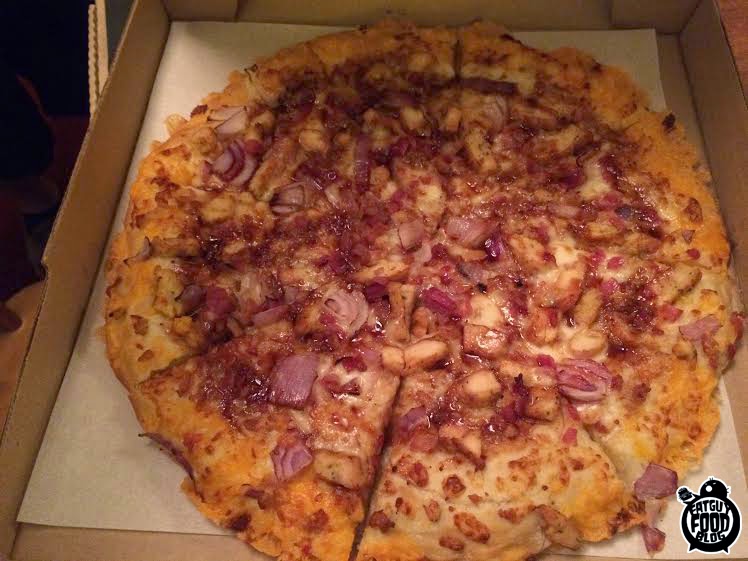 Fatguyfoodblog Pizza Hut Week Day 2 The Giddy Up Bbq Chicken Pizza