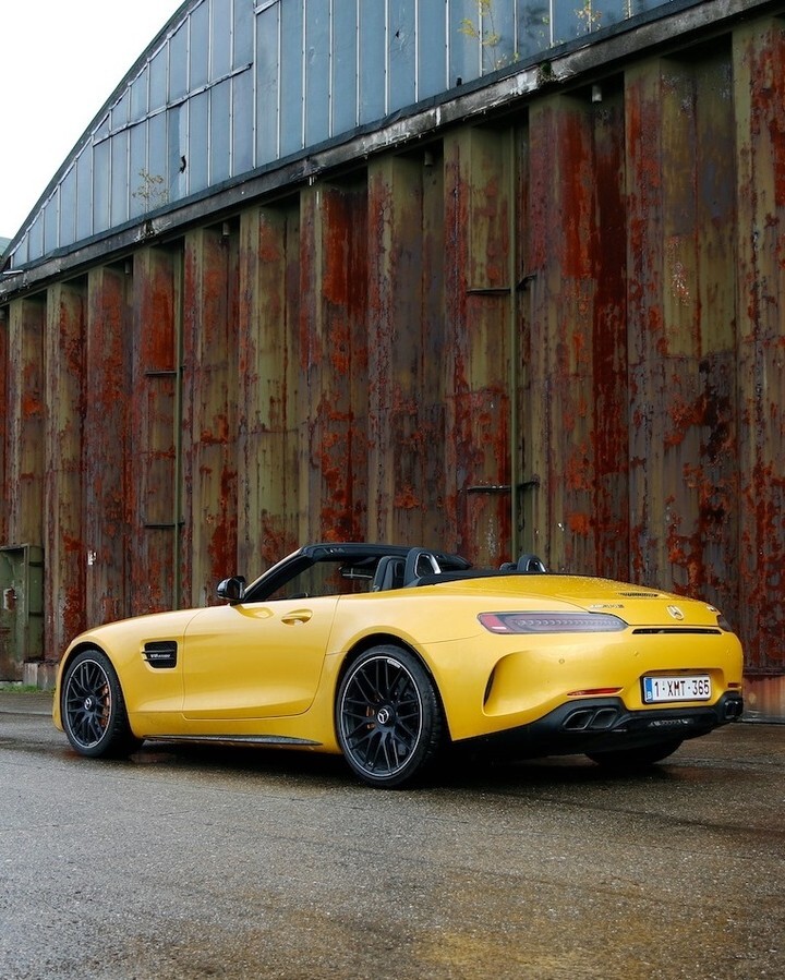 Mercedes Benz AMG gt r Roadster