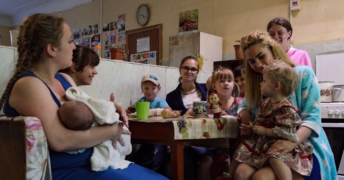 У них 8 детей, и им негде жить...Почему я не хочу им