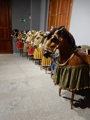 コーパス・クリスティ・ミュージアム (Museu del Corpus-Casa de les Roques)馬の人形