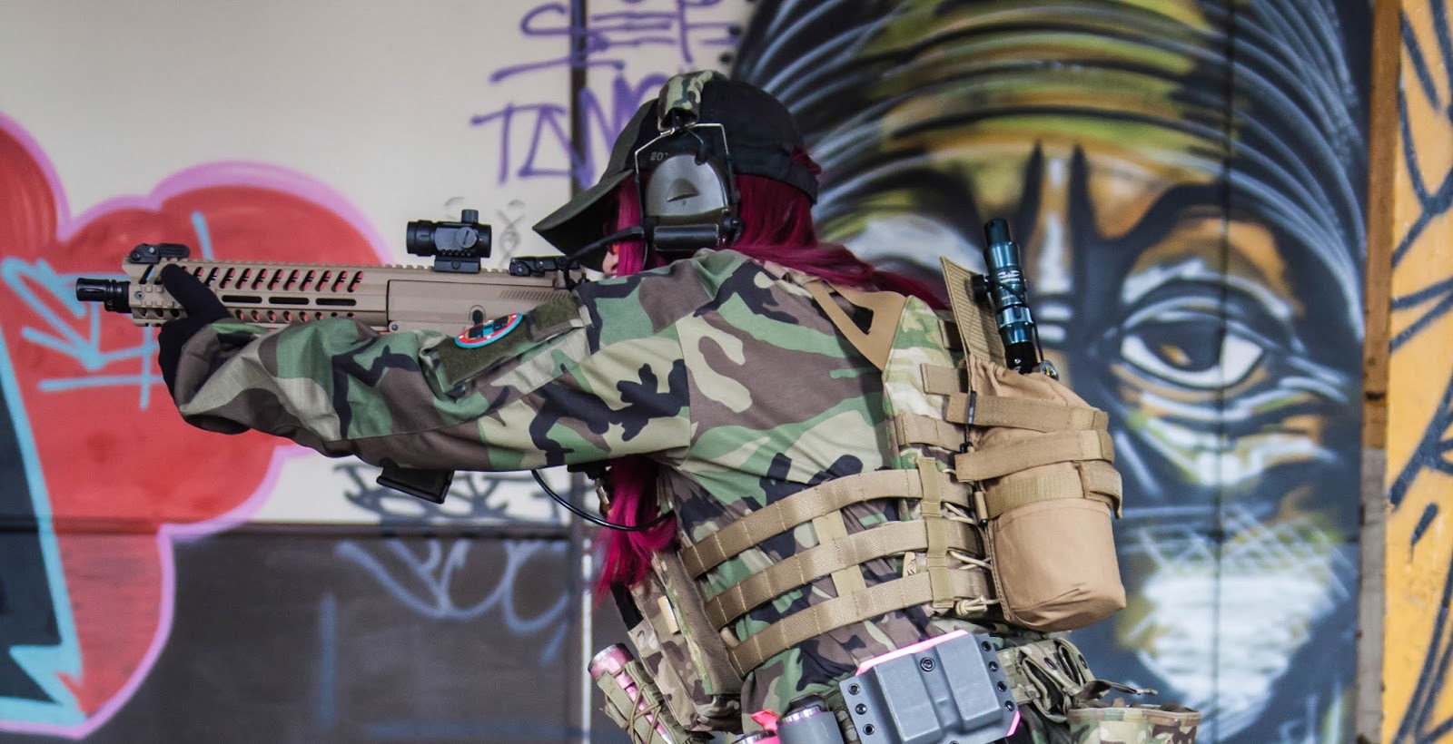 VTACTICAL UNIVERSAL TANK POUCH REVIEW! Femme Fatale Airsoft