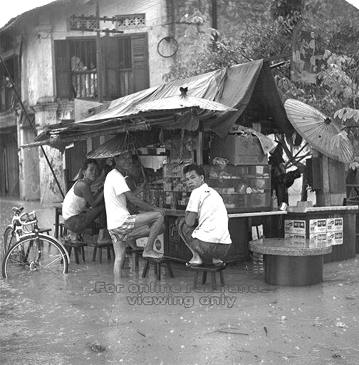 sarabat+stall+flood_sm.jpg
